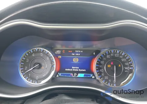 2015 Chrysler 200 C из США, поврежденный, VIN 1C3CCCCB0FN666276